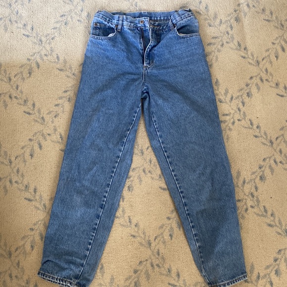 GUESS mom jeans - Picture 2 of 3